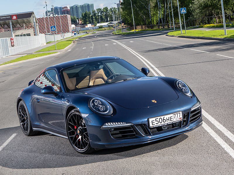 Porsche 911 Carrera 4 GTS Porsche 911 Carrera 4 GTS